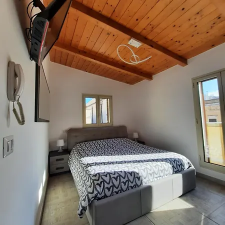 I 4 Leoni * Κονβερσάνο